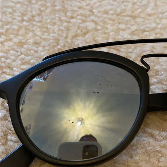 Ray ban double bridged sunglasses. - Picture 3 of 4